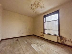 Bedroom 1- click for photo gallery